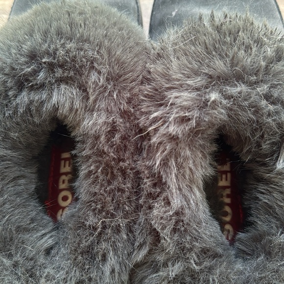 Sorel slippers olive green size 7 - Picture 3 of 3